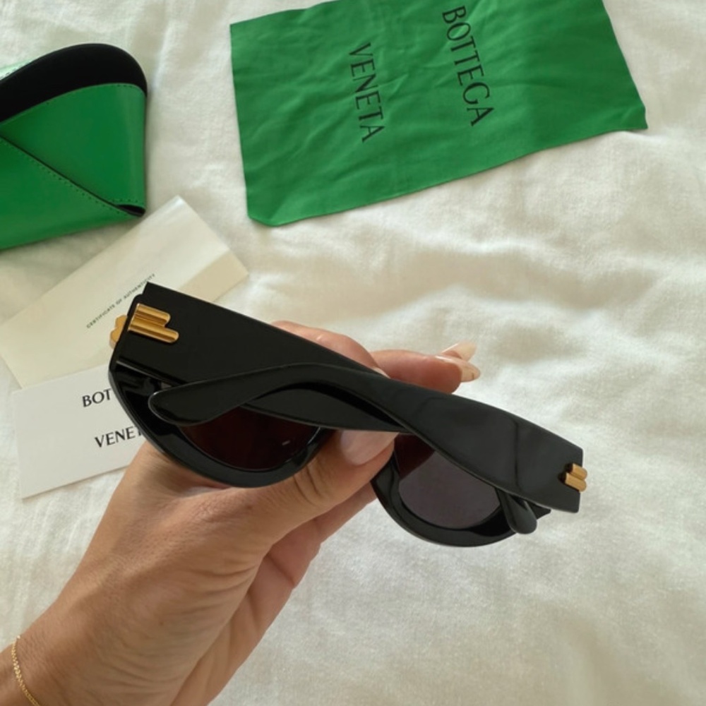 Bottega Veneta Mitre Oval Sunglasses